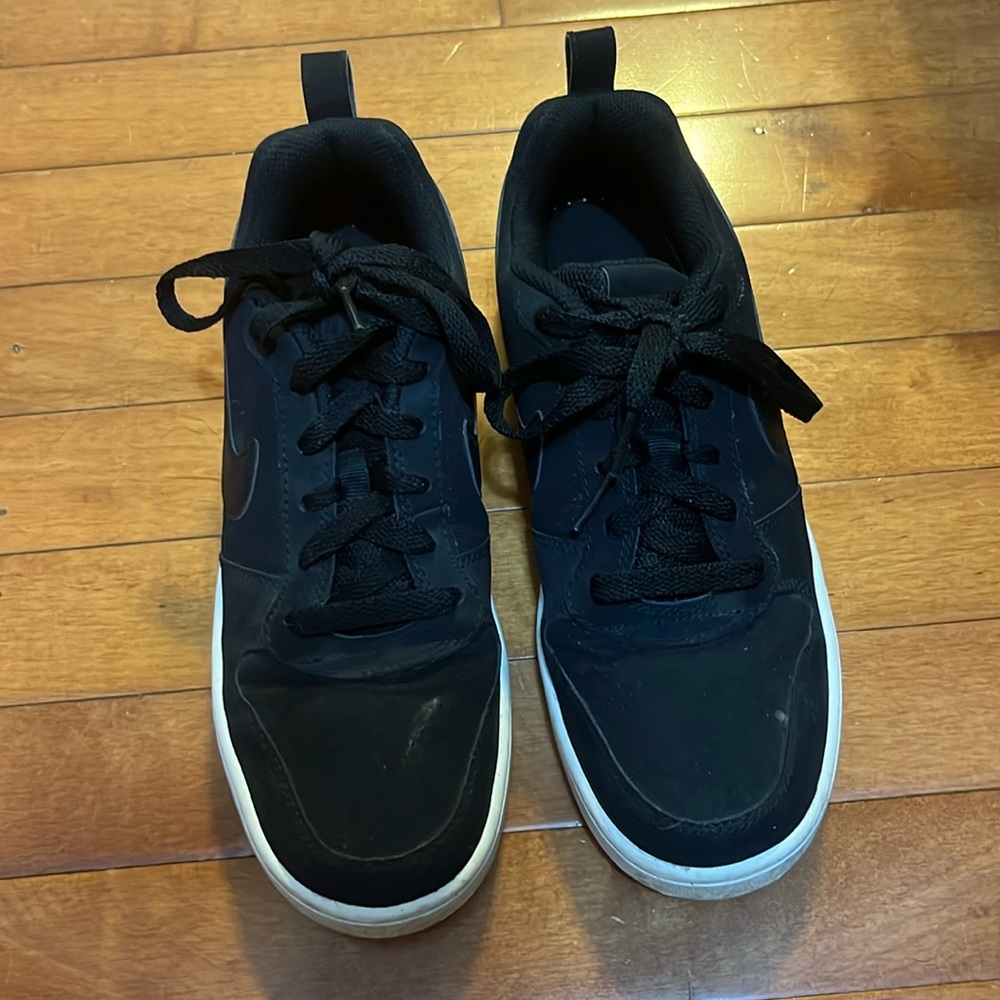 Nike skater shoes